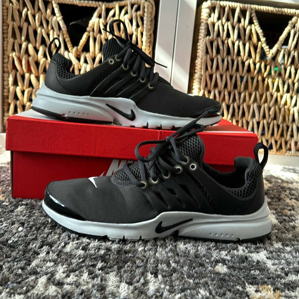 Nike Kids Sneakers - Black and Gray